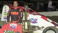 Shuman Scores MSCS Feature Win at Putnamville Casey Shuman won the Midwest Sprint Car Series feature Saturday night at Lincoln Park Speedway.