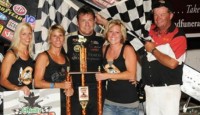 Tuesdays with TMAC – Huset’s All Star! A last minute decision prompted by a friend resulted in victory with the All Stars at the Huset’s Speedway last Sunday night for Terry McCarl.