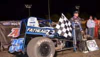 SCHUERENBERG HOLDS ON TO WIN GAS CITY, DARLAND TAKES BORDER WARS Hunter Schuerenberg of Sikeston, Missouri picked up his first AMSOIL National Sprint Car win of the year after leading every official circuit in Friday’s 30-lap Main Event at Gas City (Ind.) I-69 Speedway.