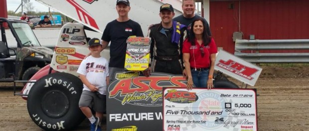 Brandon Hanks with his family and crew in victory lane at the Missouri State Fairgrounds. (Terry Ford Photo)