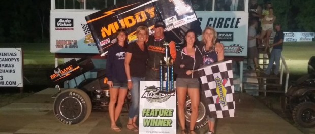 Dale Blaney with his team after winning the feature Saturday night at Butler Motor Speedway. (Image courtesy of the All Star Circuit of Champions)