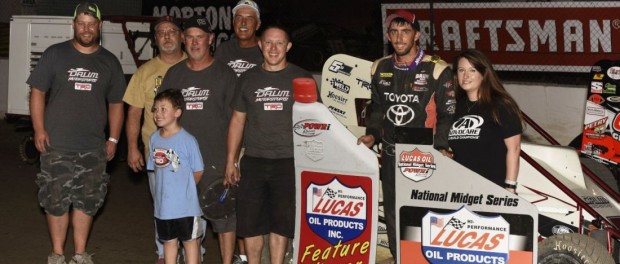 Zach Daum with his family and crew in victory lane following his POWRi National Midget Car Series victory at Federated Auto Parts Raceway at I-55. (Mark Funderburk Photo)