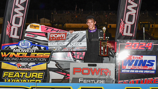 Cody Baker in victory lane after his POWRi WAR Sprint Car Series victory Saturday night at Lake Ozark Speedway. (John Lee Photo)