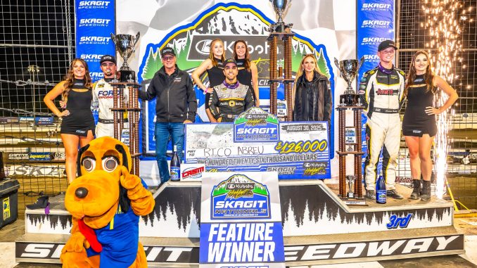 att.6T4ciwgNnORVSo3vhOApezuhcXHHejXBBwE1V_YjIac (L to R) Second place Justin Peck, winner Rico Abreu, and third place Daison Pursley after the finale of the Skagit Nationals at Skagit Speedway. (Image courtesy of Skagit Speedway)
