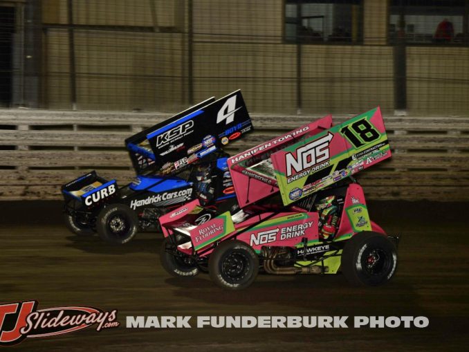Kasey Kahne (#4) racing with Sheldon Haudenschild (#18) Wednesday night at Knoxville Raceway. (Mark Funderburk Photo)