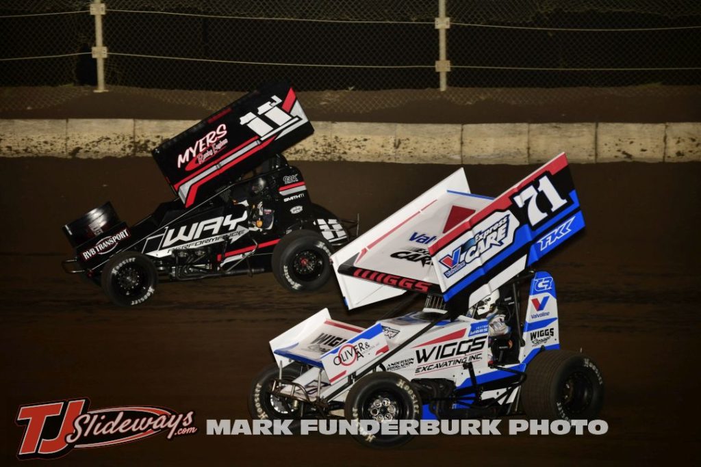 Wyatt Miller (#11) racing with Jaxton Wiggs (#71) Friday at Jacksonville Speedway. (Mark Funderburk Photo)